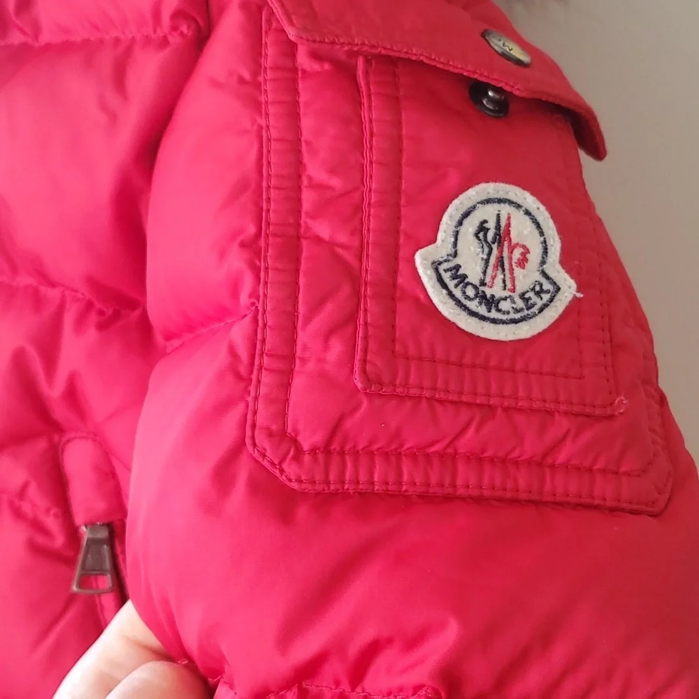 Moncler jacket size 10 with feathers hat around the hat - Picture 5 of 15